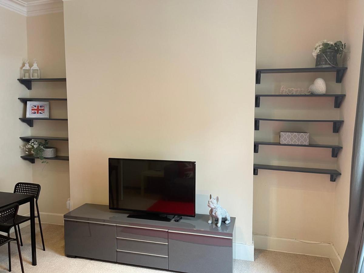 Beautiful 2 Bedroom Apartment- Prime Location, Aberdeen Centre Dış mekan fotoğraf
