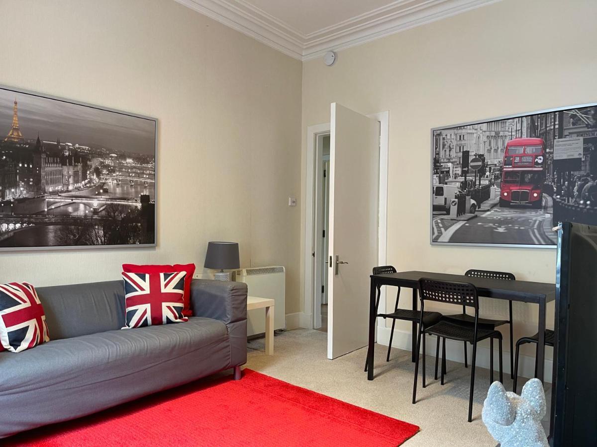 Beautiful 2 Bedroom Apartment- Prime Location, Aberdeen Centre Dış mekan fotoğraf
