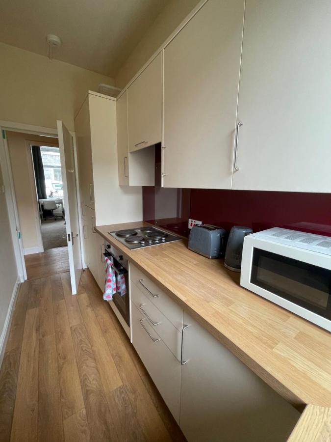 Beautiful 2 Bedroom Apartment- Prime Location, Aberdeen Centre Dış mekan fotoğraf