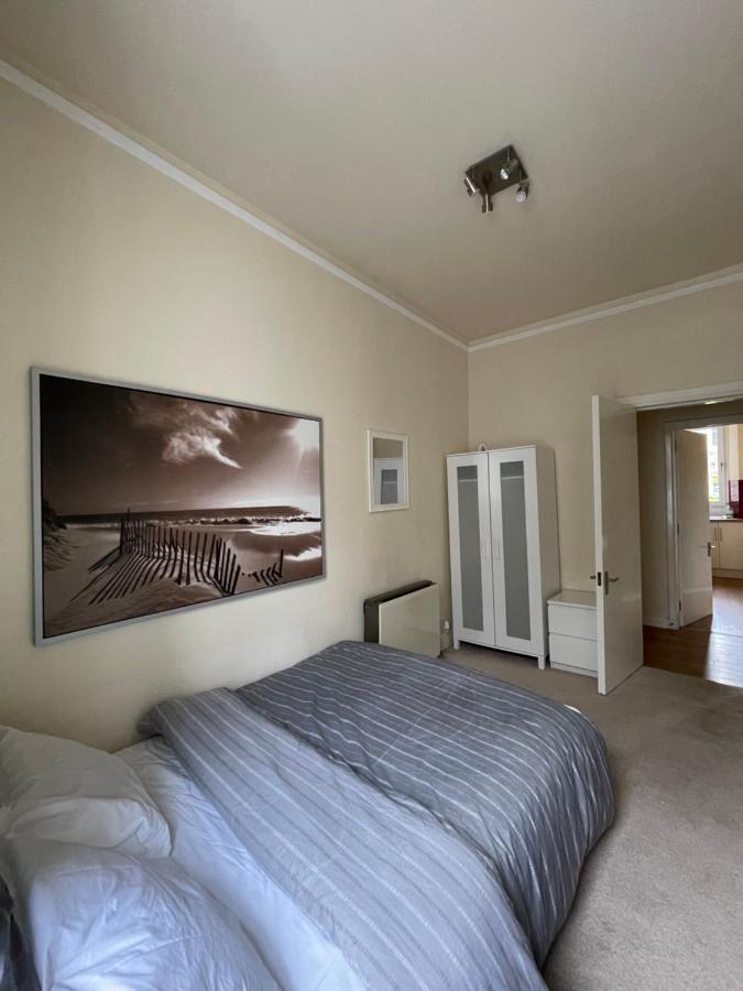 Beautiful 2 Bedroom Apartment- Prime Location, Aberdeen Centre Dış mekan fotoğraf